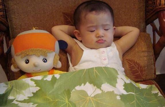 平板|床头这3样东西,正在“偷偷”影响孩子发育,多数家庭都忽视了