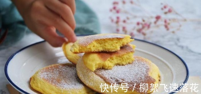 又一西点早餐火了!不蒸不烤,几滴清水搞定,比鸡蛋饼还好吃!