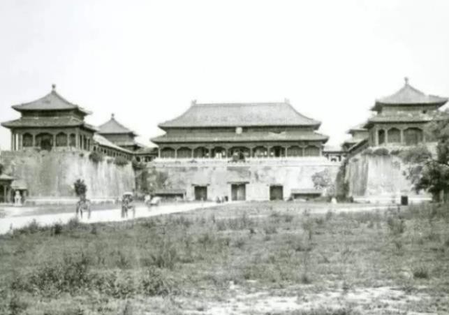 日本|慈禧出逃紫禁城后,日本人拍下当时的照片,看完让人难以置信