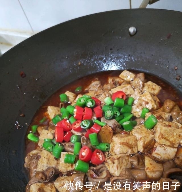 大肠和它是“绝配”,20块钱煮一锅,不腥不腻特下火,3月要多吃