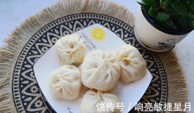 天气冷了，来一个热乎乎的肉包子，越嚼越香全身都暖和了，舒服啊！