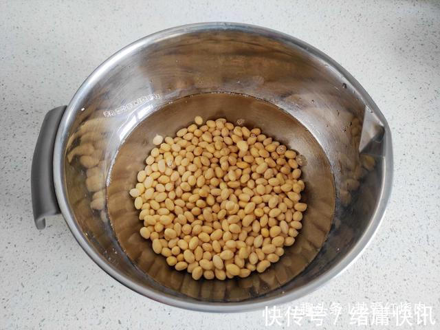 黄豆芽|用了我这办法，发黄豆芽不会变臭一次就成功，五天就长15厘米高！