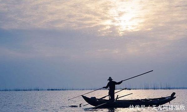 湖水|“诗豪”刘禹锡被贬至和州，途中写下一首绝美七绝，让人心旷神怡