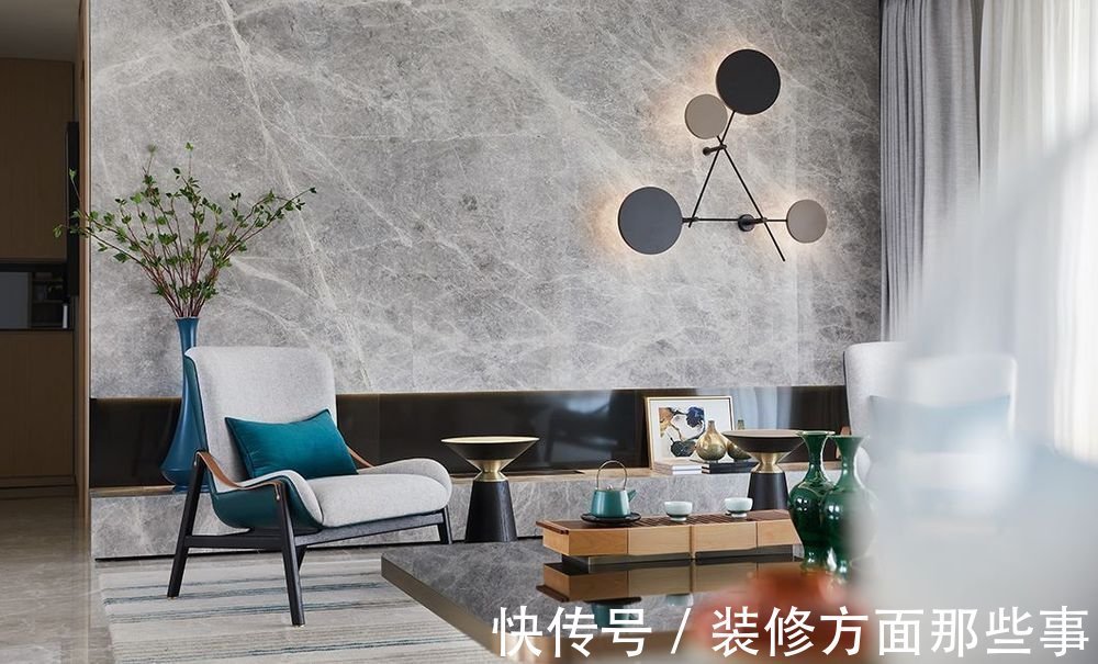 餐厅|110平现代风三居室,餐厅内欢快的撞色更易调动味蕾