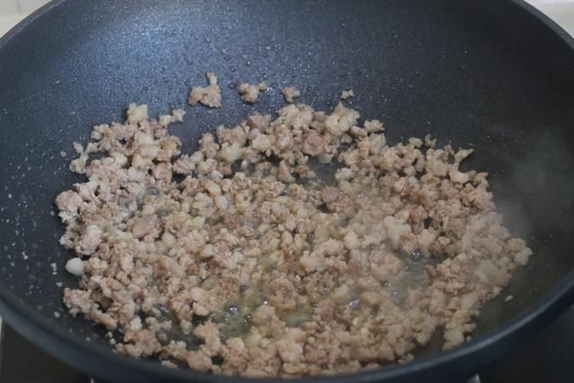 这三样，堪称包子馅儿的黄金搭配，鲜香、爽口，一吃就停不下来