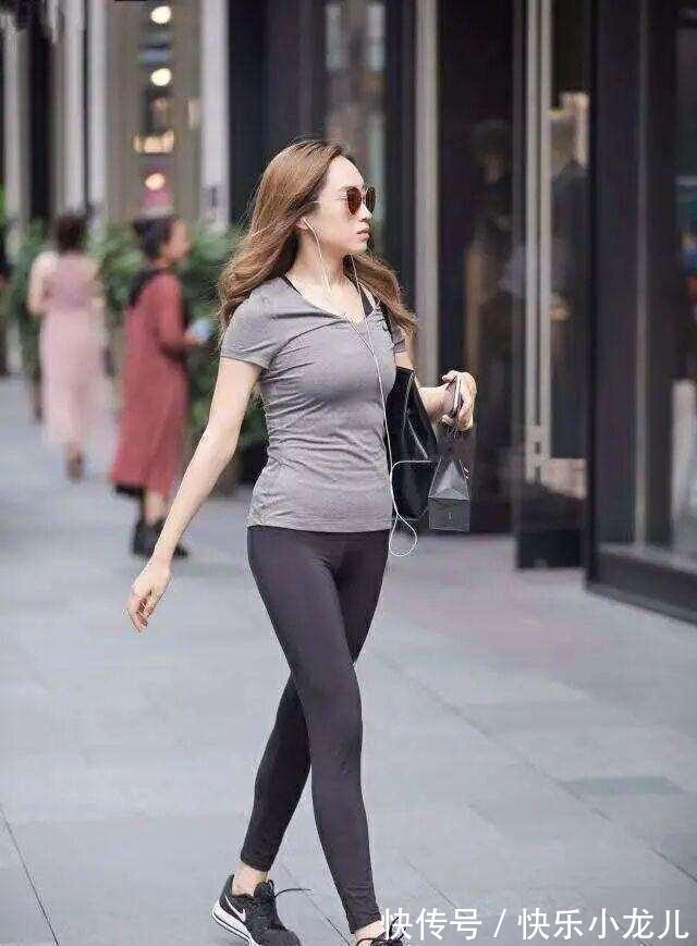 装扮 别致时髦的打底裤装扮美得别致有气质,彰显女人的气质,唯美时尚