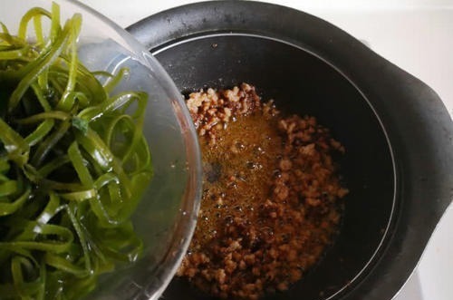 大肚腩|它是碱性食物,3元钱1斤,女人每周吃三次帮肠道做大扫除甩掉大肚腩