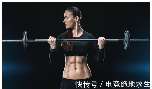 肌肉|肩部和腿部肌肉薄弱,分享1套每周4练计划,让全身肌肉更协调