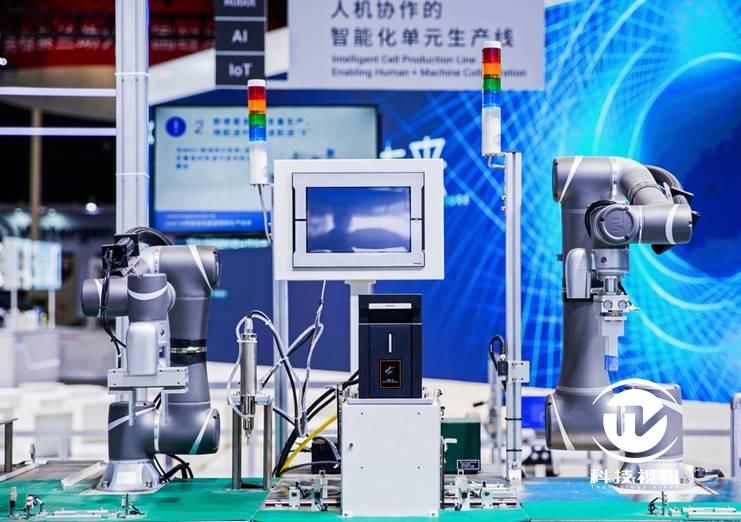 理事长朱宏|机器人也能打乒乓 欧姆龙黑科技和健康方案亮相第三届进博会