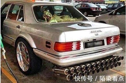 |搞笑图片幽默段子笑话:老兄你的头发是怎么回事呢,很奇葩哦