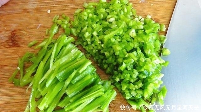 吃饺子试试这个馅,薄皮大馅,清香汁浓,饱含维C,越吃越喜欢!