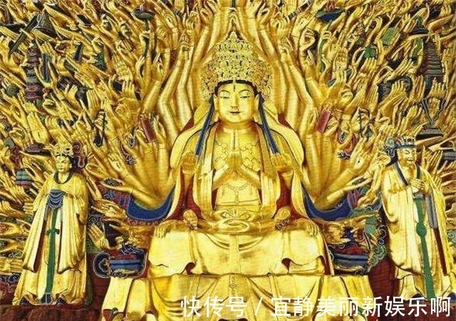 工人修复千手观音像,无意触碰机关发现碑文,完工那一天集体痛哭