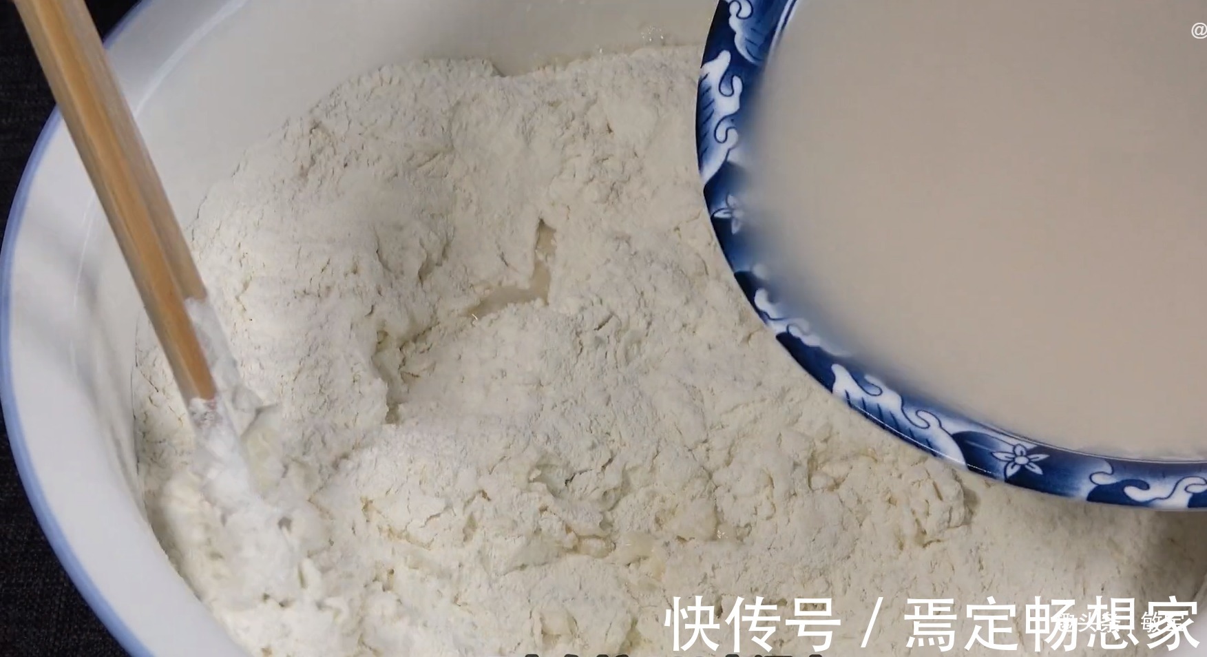 蒸馒头是开水还是冷水上锅要不要焖教你这么蒸个个白胖不回缩