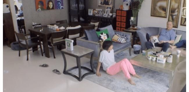 明明家境优渥,却用自热米饭招待客人,让人大跌眼镜