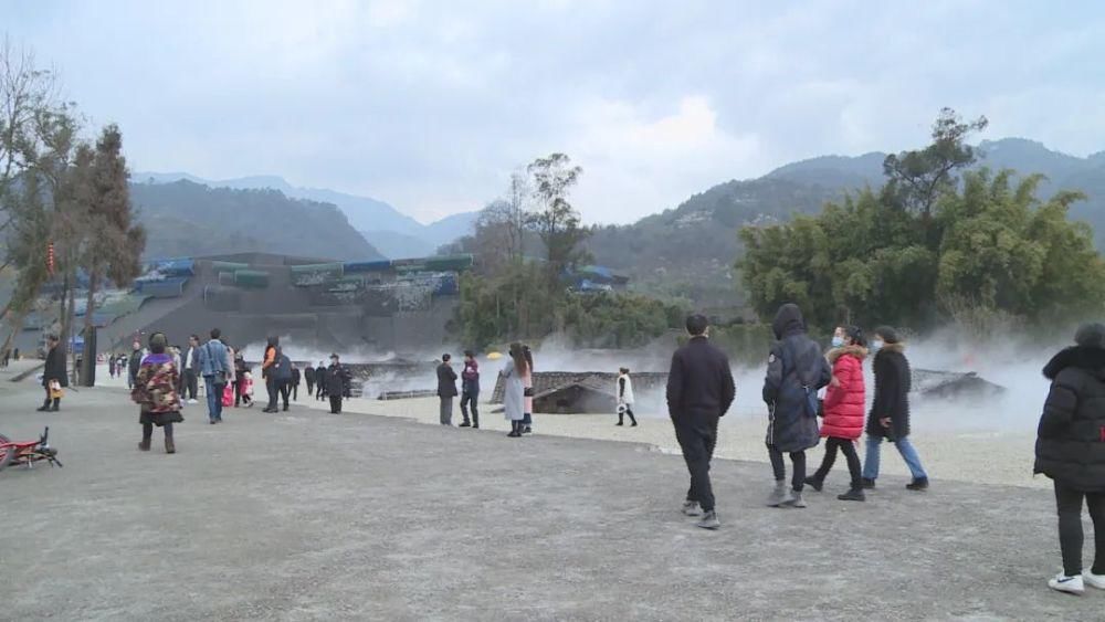 中薪|《只有峨眉山》,年味儿浓