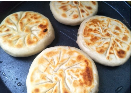 这菜清甜爽口特去火,做成馅饼,鲜香可口,但很少有人吃过!