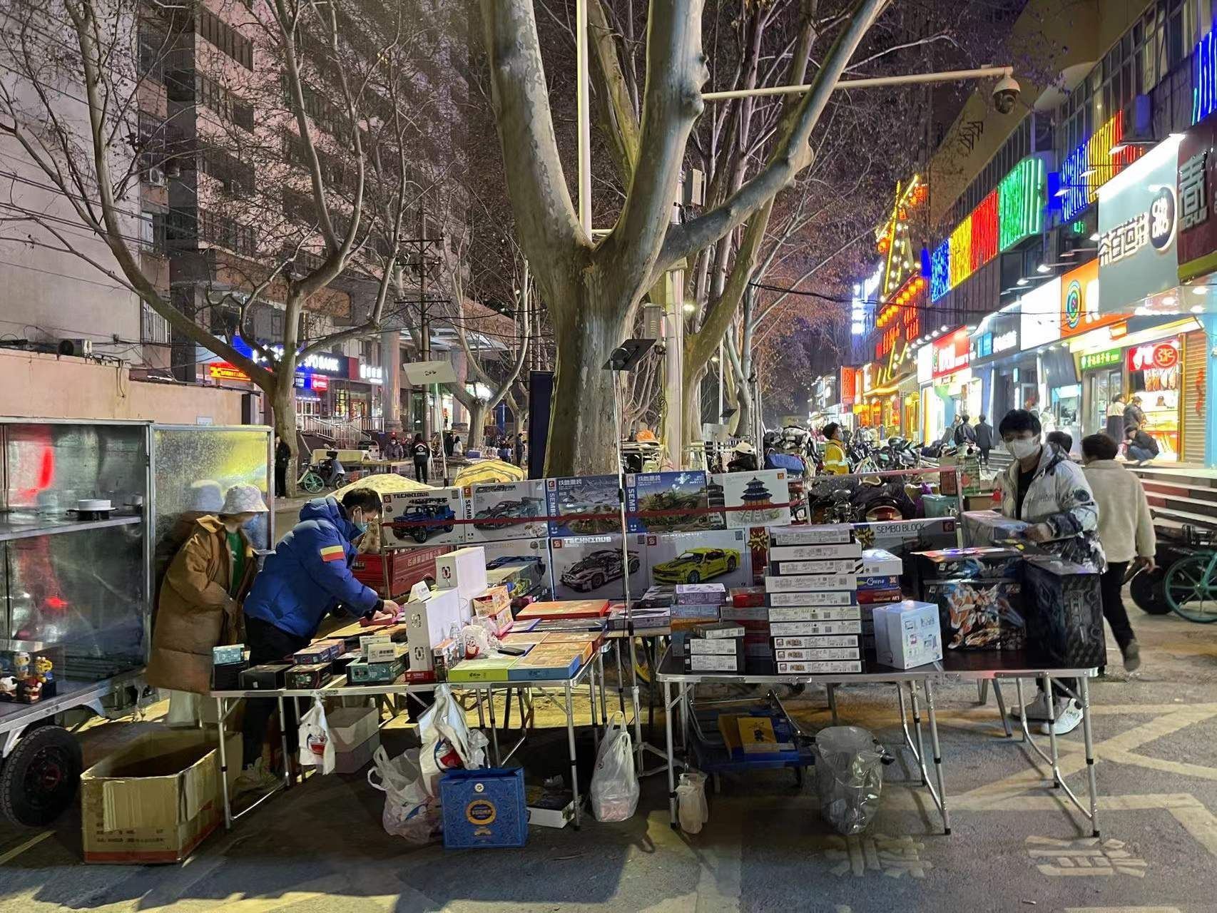 小吃街|郑州健康路夜市回来了！