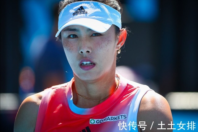 破发|大逆转!王蔷决胜盘破发2-1晋级女单32强,中国女双两连胜