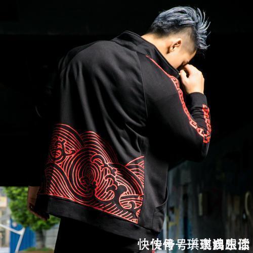 呲牙|健身男孩太壮了，穿上衣服都藏不住，怎么做到穿衣显瘦、脱衣有肉