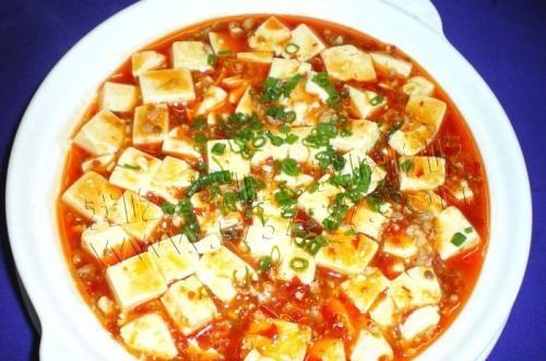 豆腐最好吃的做法,每次做两盘,我一个人就可以吃掉一大盘!