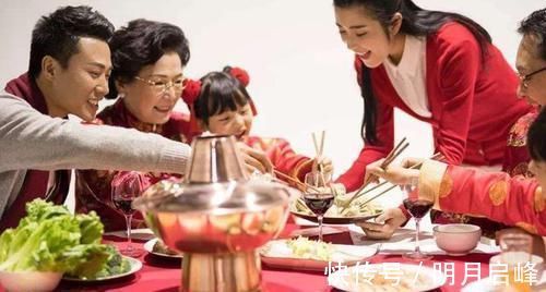 不良习惯|长大后没本事的孩子,吃饭时大多会有3种“表现”,希望你家没有