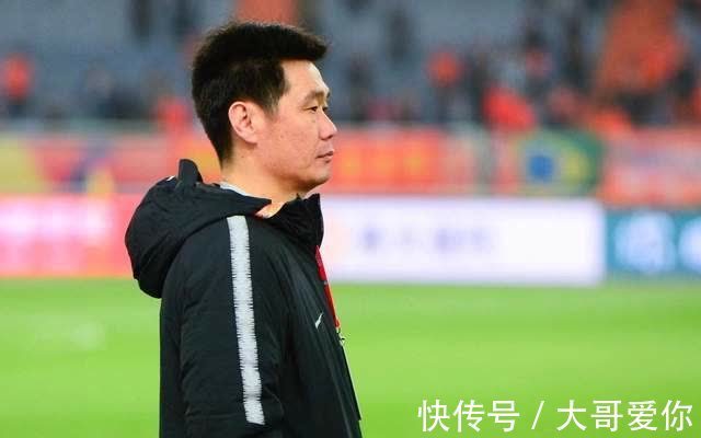 泰山队|李霄鹏接手国足帅印！鲁媒：国足已病入膏肓，换帅也改变不了什么