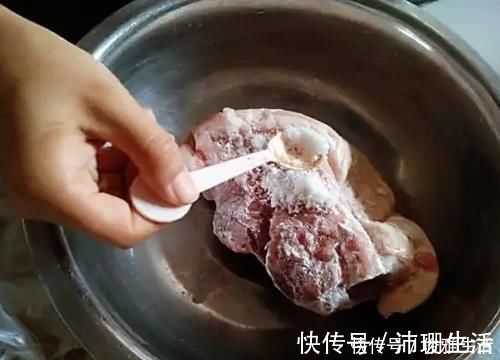 肉类|解冻生肉时，大厨教你四个技巧，冻肉10分钟就化开，赶快收藏起来！