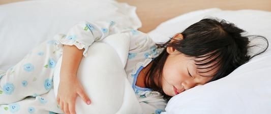 贪吃|3.孩子贪吃容易“积食”,试试这2个方法,基本不用看医生