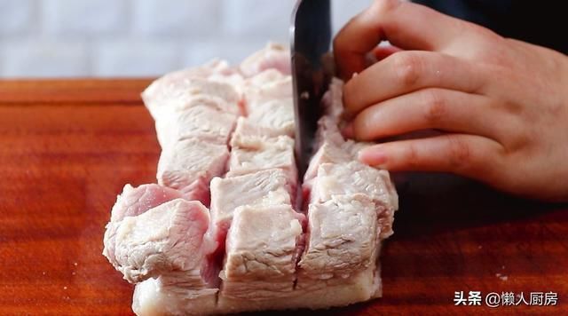 大蒜粉|夏季，我家就爱这样吃五花肉，当追剧的小零食，越嚼越香