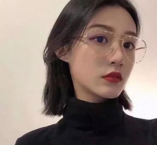 女生脸上有这“3条线”,说明在“悄悄”变美,颜值不比校花差