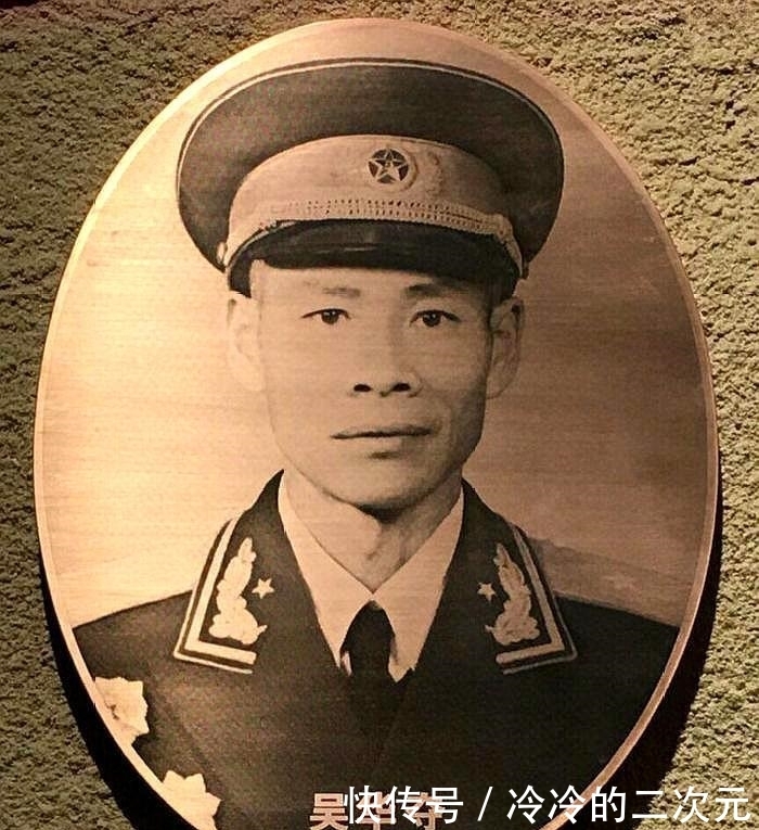 他11岁参军,38岁成新中国最年轻将军,7次