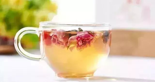 子宫|女人到了45岁,多用它泡水喝,活血养血、帮助睡眠,子宫更年轻