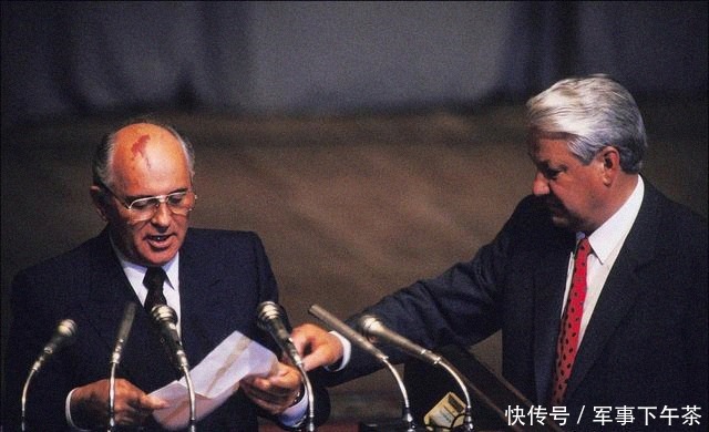 大厦|大厦崩塌前夜:无关切尔诺贝利,苏联的解体命运其实早已注定