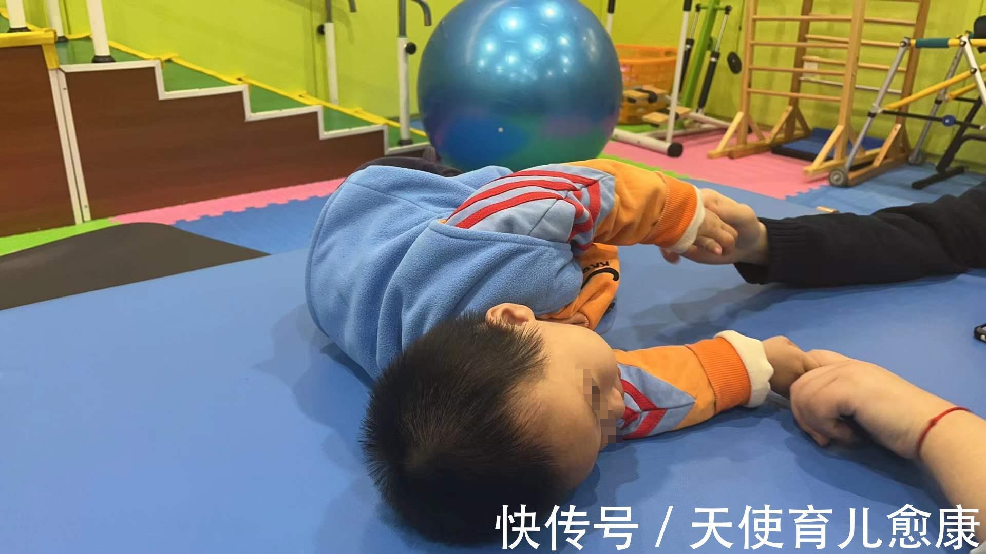 运动|运动发育迟缓会影响宝宝的智力?怎样判断宝宝是否运动发育迟缓?