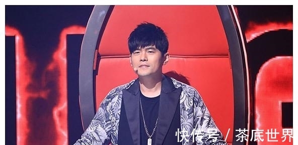好声音|周杰伦已退出《好声音》，刘欢汪峰紧急救场，助理导师资历惹争议