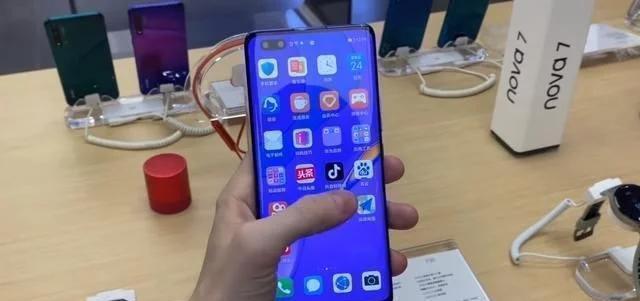 华为手机|华为手机别瞎买,内行人都选这三款,入手后绝对不亏