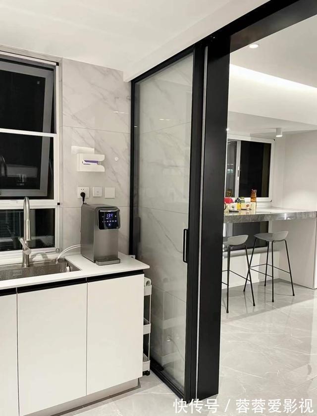 氛围感|江苏90后夫妇拒绝“过度装修”,把110㎡新家装得堪称收纳教科书