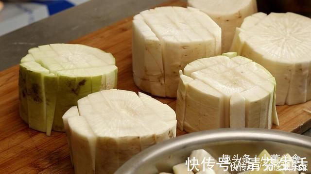 小董|腌萝卜好吃有诀窍，老妈30年秘制配方，简单又好吃，拿肉都不换