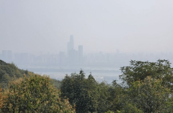 岳麓山|湖南拥有一个神奇地方，跺脚发出奇妙事情，极目远眺，风景如画！