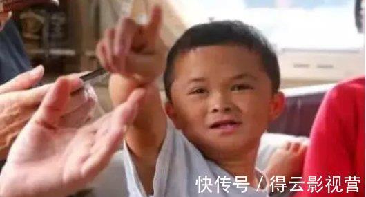 马云|“小马云”已被开除，回到农村成这样？网友：真当自己是富二代？