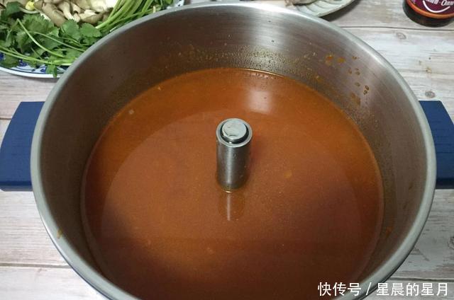 番茄|天冷自己在家吃火锅,做法简单、有荤有素吃到撑,成本不过30元