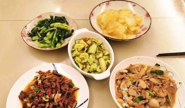 一家三口的晚餐,连第2天的便当都有了,顿顿吃光不浪费