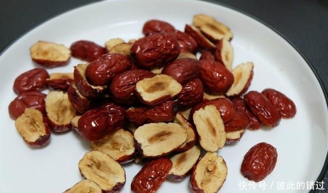 南瓜馒头这样蒸,又香又软抢着吃,时间短口感好,全家都喜欢