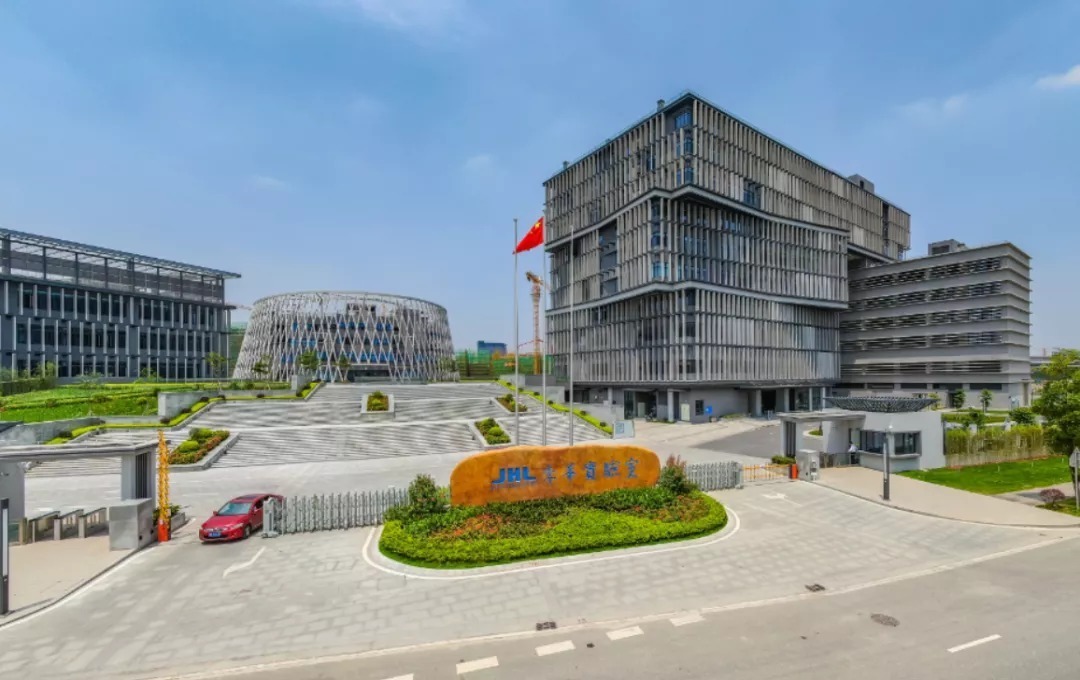 广佛|楼市潮退之后,有人在裸泳,有人却包揽广佛双冠!