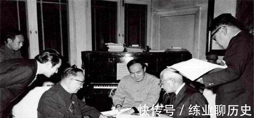 活寡@为何网上有很多人骂郭沫若,他到底做错了什么?网友的评论辣眼睛