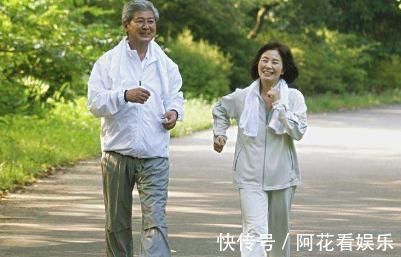 心率|走路也有大文化,几个健康走路小技巧,不妨了解下