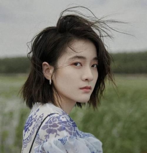 张慧琳|御姐的霸道气场,选择这款偏分短发,从而显脸小