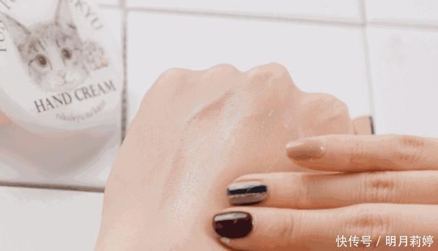 日本变态手霜，效果堪比“换皮”轻轻一抹，双手一夜重回婴儿肌