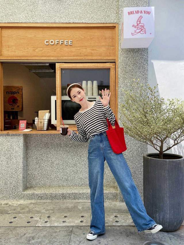 风衣|一看就是高级穿搭,上班通勤的穿搭,风衣搭配牛仔裤气质感满分