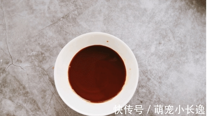 它被誉为“淡水鲍鱼”,钙是牛奶10倍,是海参6倍,才卖10元1斤